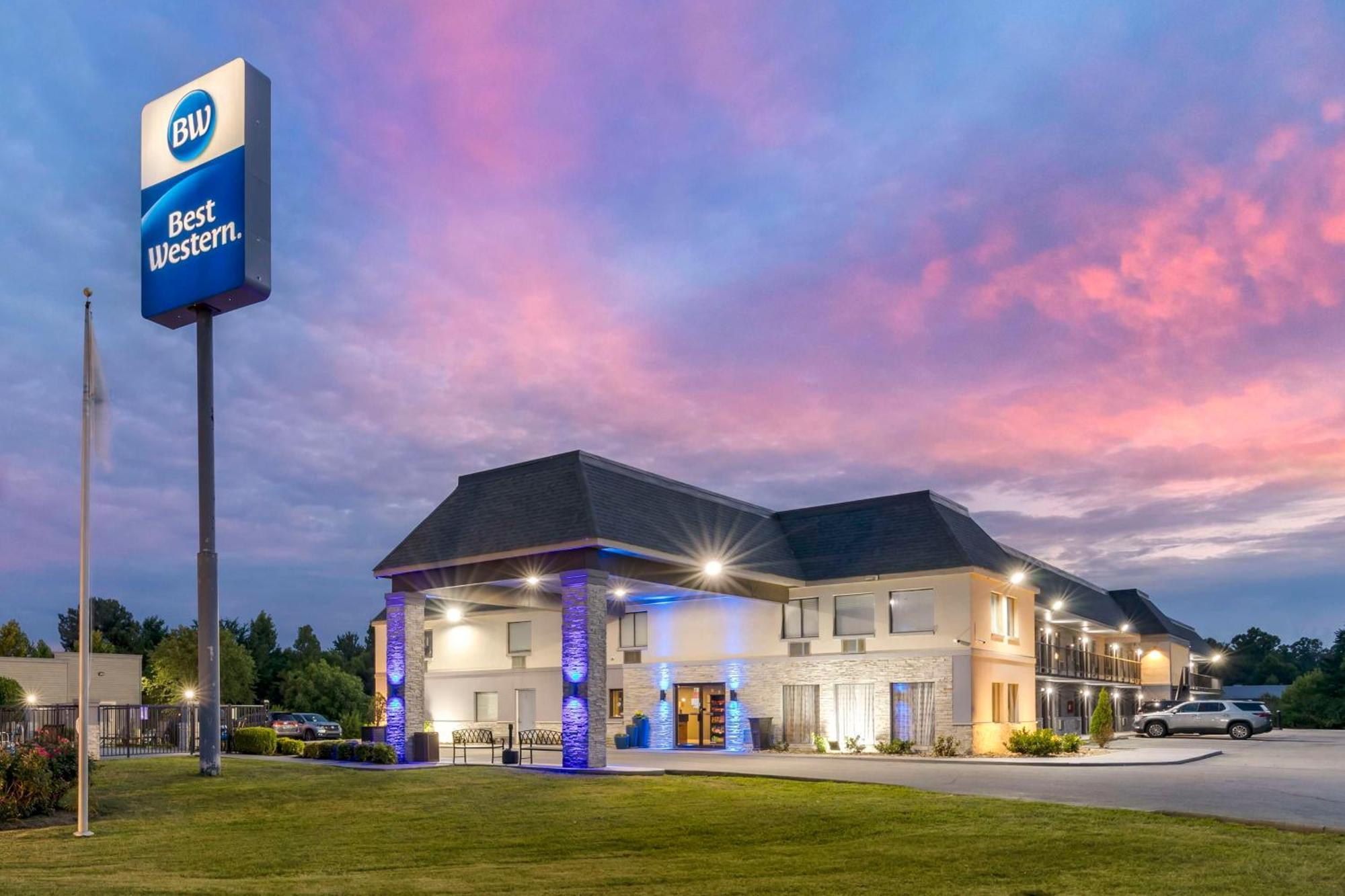 Best Western Dickson Hotel Exterior photo